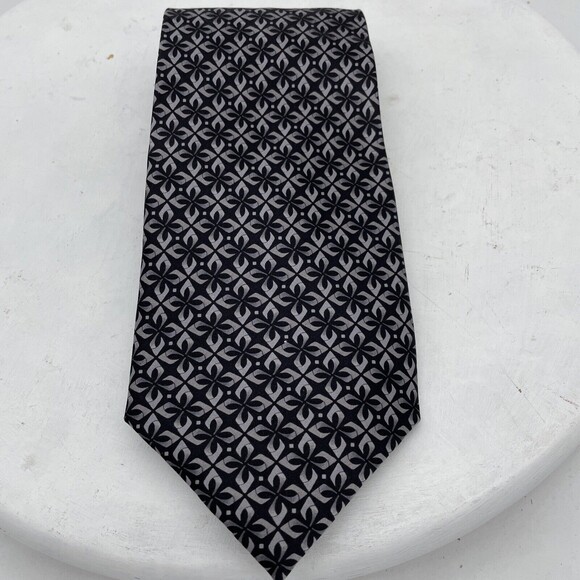 Alfani Mens Necktie Designer 100% Silk Geometric Handmade Tie Black and Silver - Picture 1 of 5